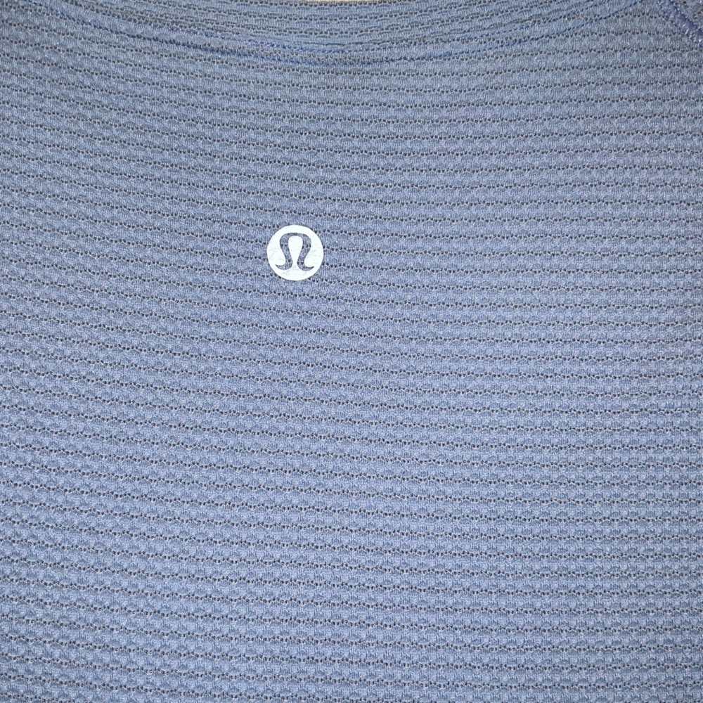 Lululemon top - Picture 3 of 4
